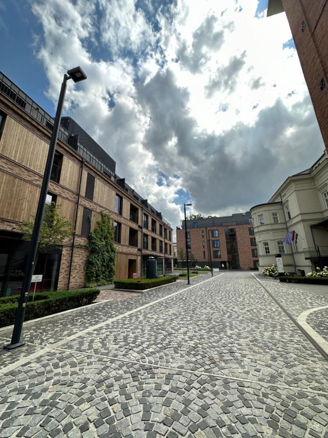 Ferienwohnung Browar Lubicz- 5Min Walk To The Old Town, Garage Krakau Exterior foto