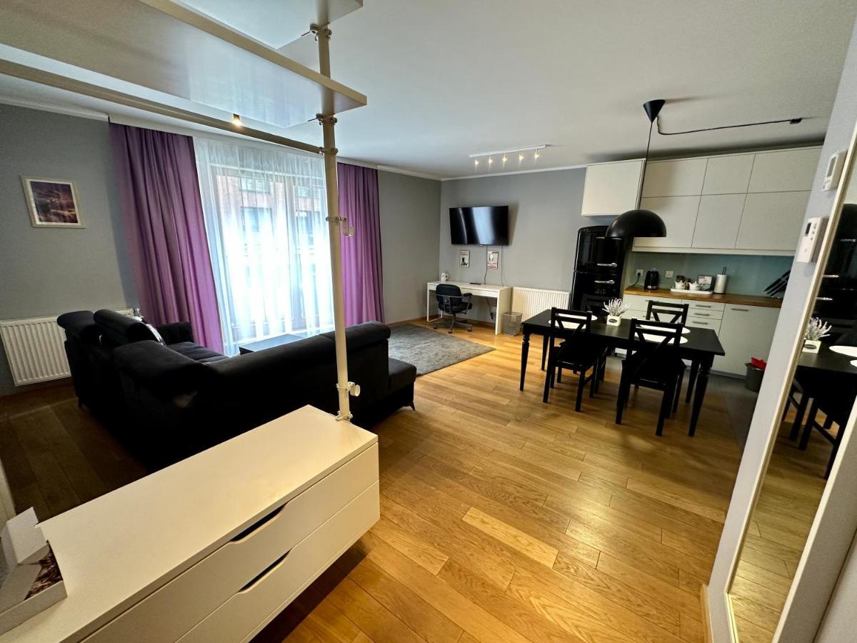 Ferienwohnung Browar Lubicz- 5Min Walk To The Old Town, Garage Krakau Exterior foto